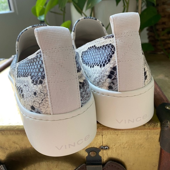 Vince Saxon - 2 H0081L2401 animal print slip on shoes sneakers - Picture 10 of 12